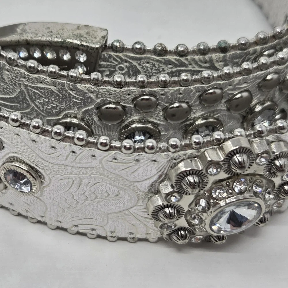 Blazin Roxx Western Silver‎ Metallic Tooled Bling Belt Large Rhinestones Cowgirl